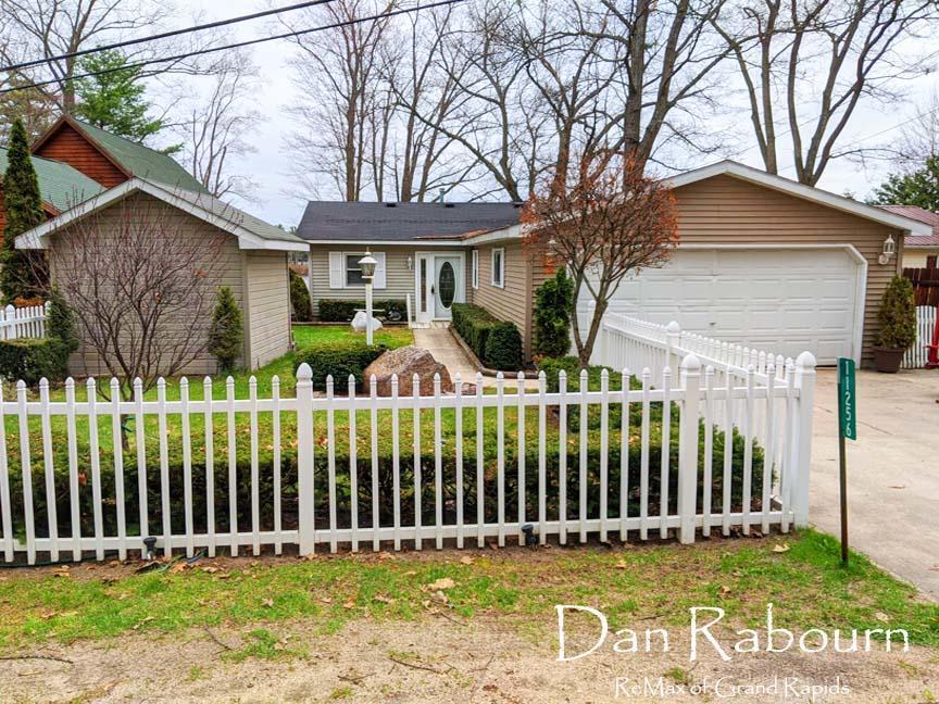 Property Photo:  11256 192nd Avenue  MI 49307 