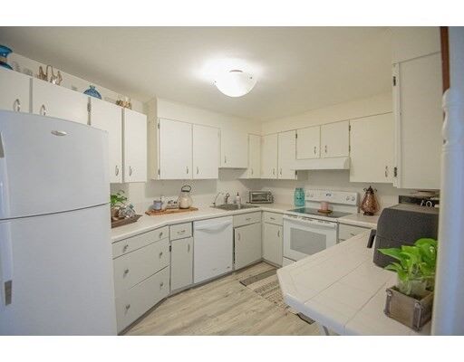 Property Photo: 295 Lynn Shore Dr 106 MA 01902