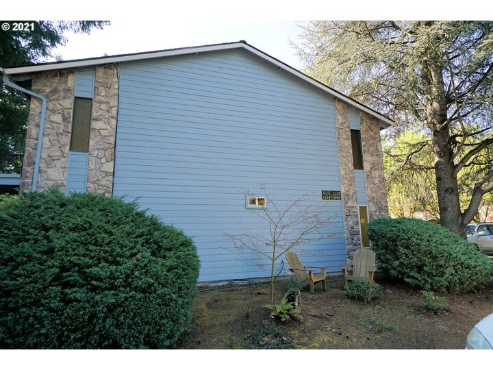 3128 SW Carson St  Portland OR 97219 photo