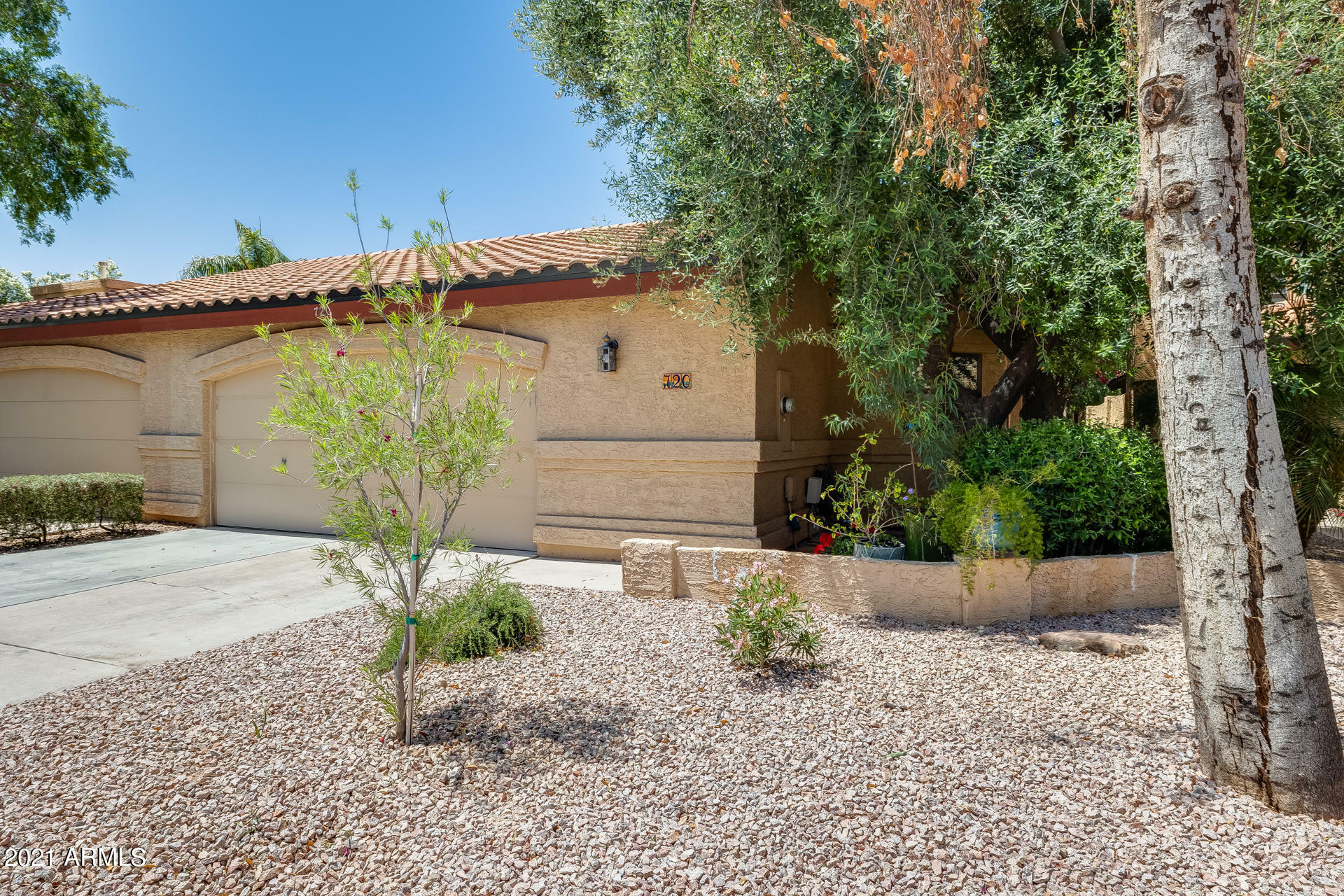 Property Photo:  720 N Jentilly Lane  AZ 85226 