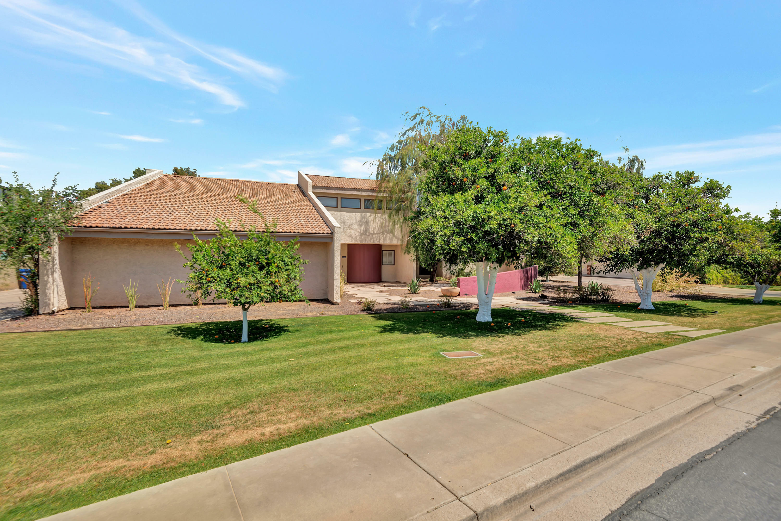 Property Photo:  1820 E Hale Street  AZ 85203 