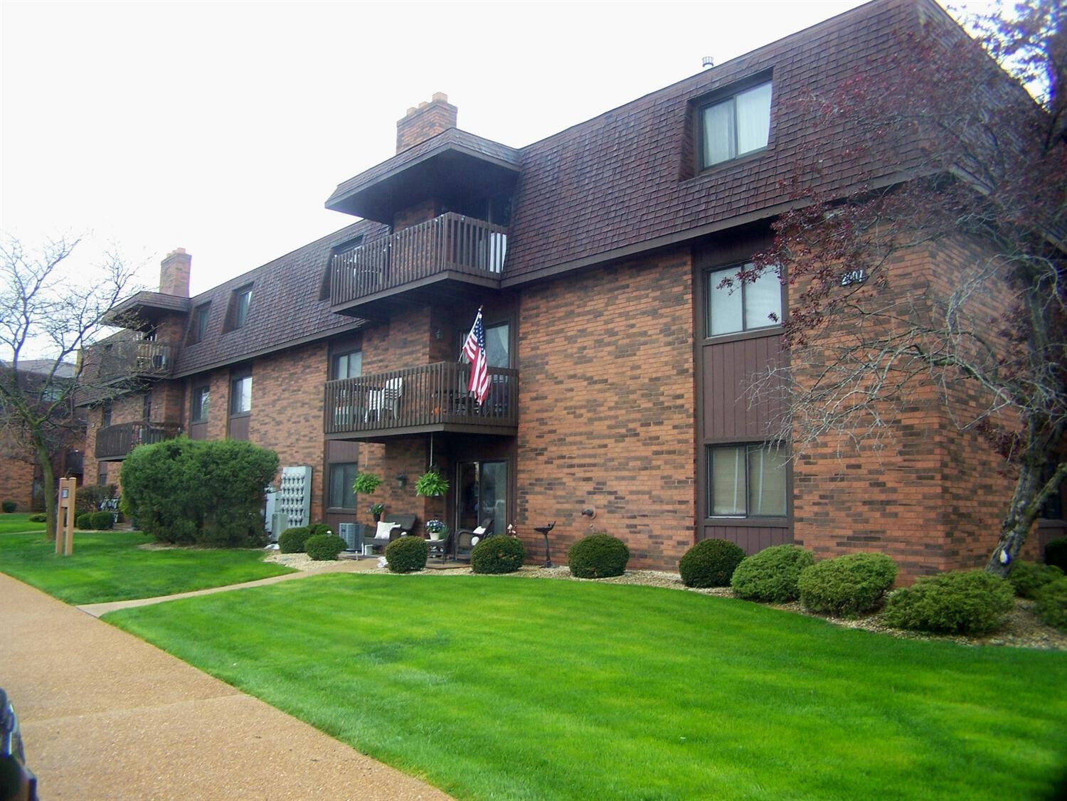 Property Photo: 2007 45th Street 106 IN 46322