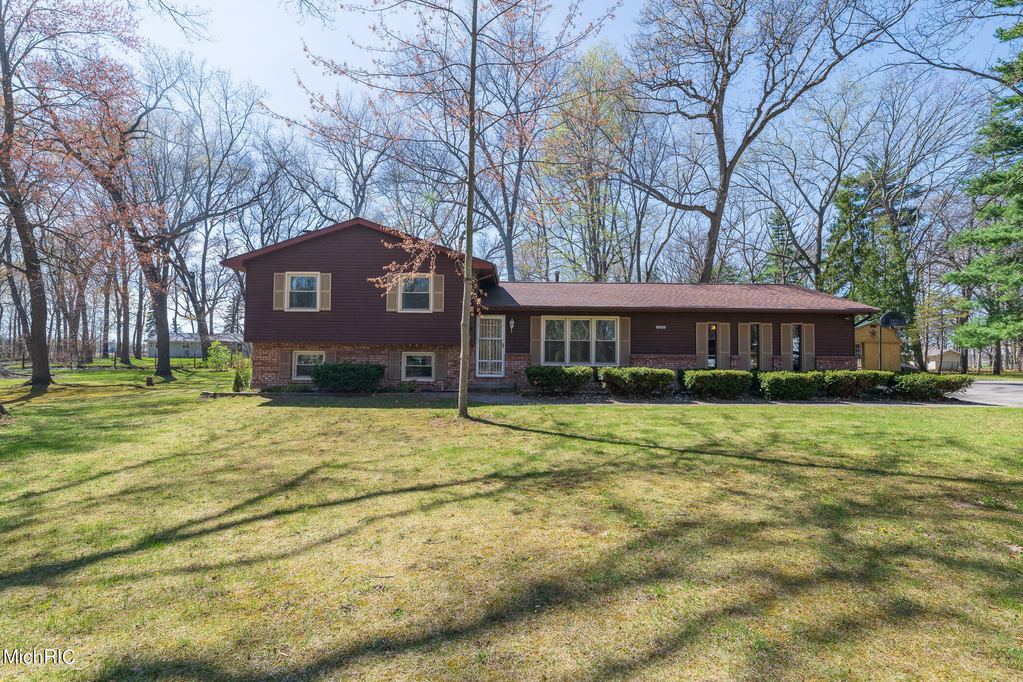 Property Photo:  58084 Oakwood Drive  MI 49093 