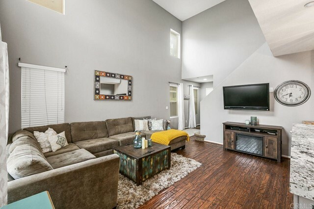 Property Photo:  1551 Acacia Cir  CA 92081 