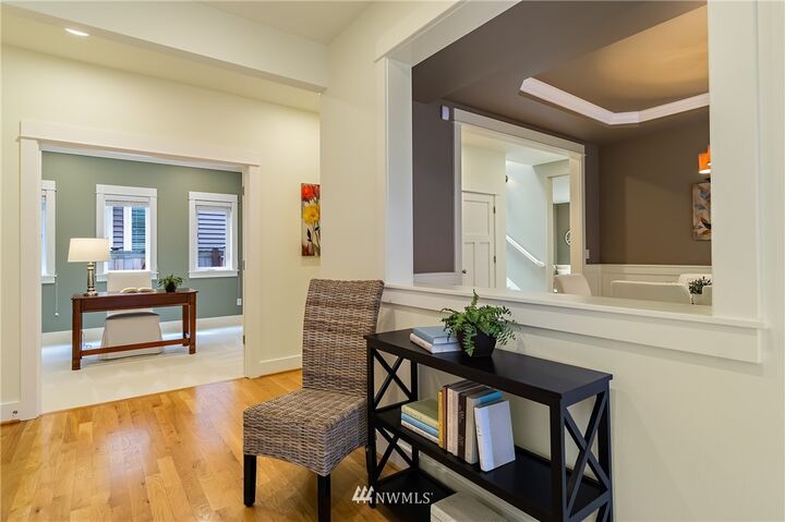 Property Photo: 9105 Matthews Place NE WA 98115