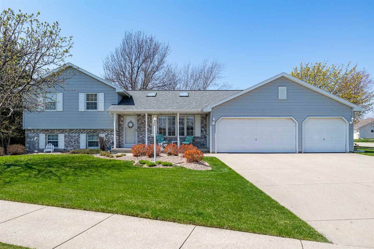 Property Photo: 1829 Maplewood Drive WI 54140