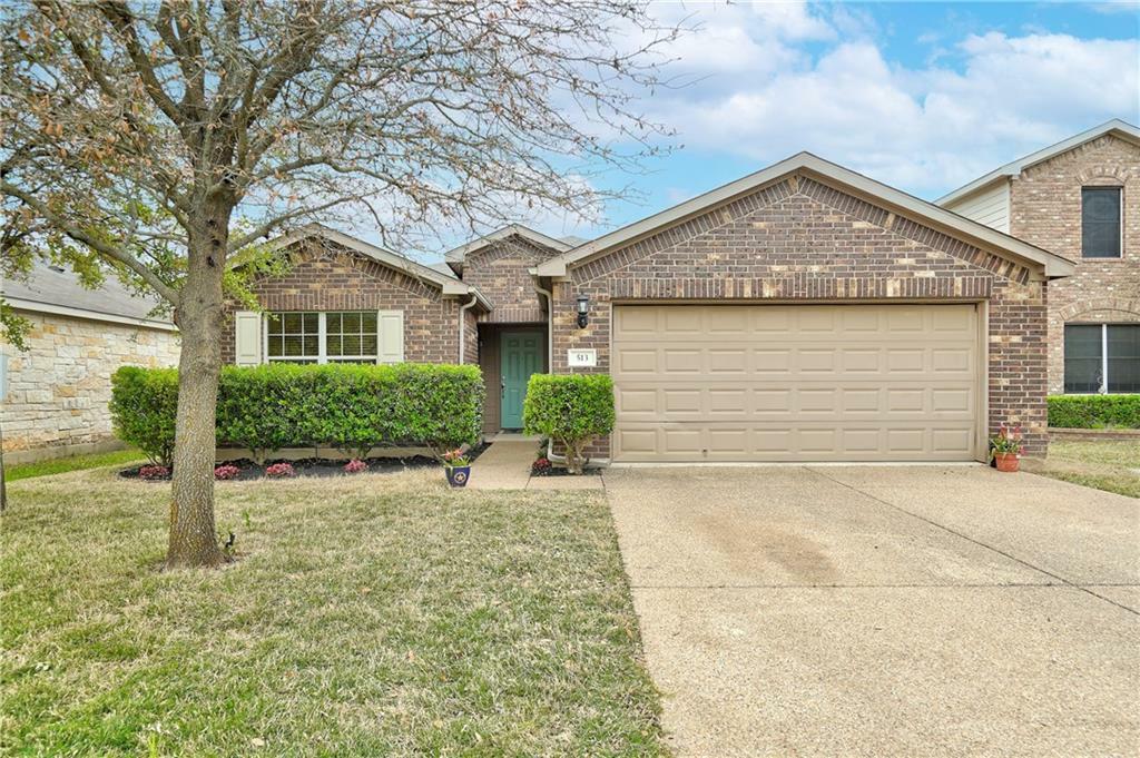 Property Photo: 513 Lark Street TX 78641