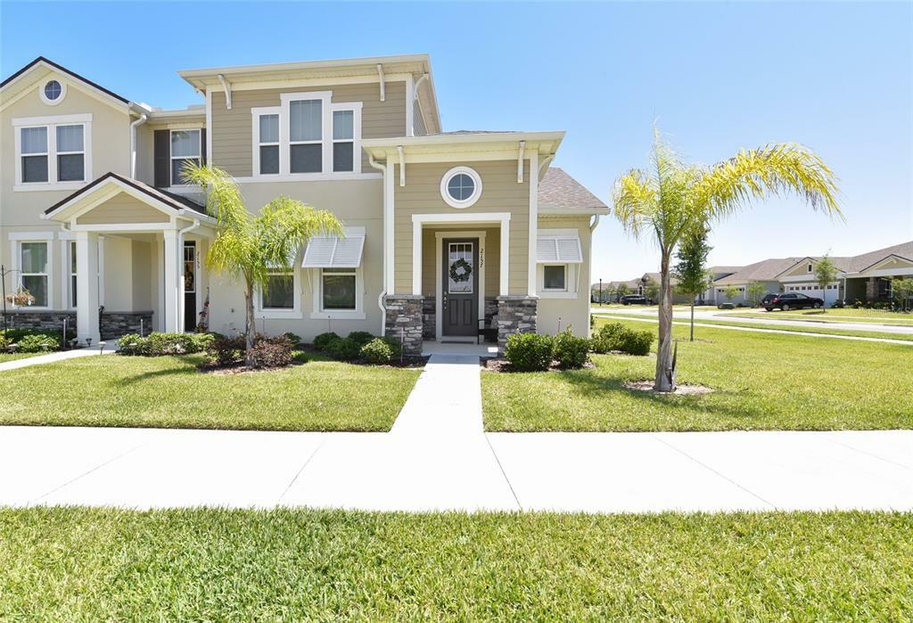 Property Photo:  2157 Valencia Blossom Street  FL 34711 