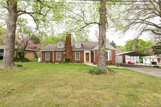 Property Photo: 320 Julia Place 62223