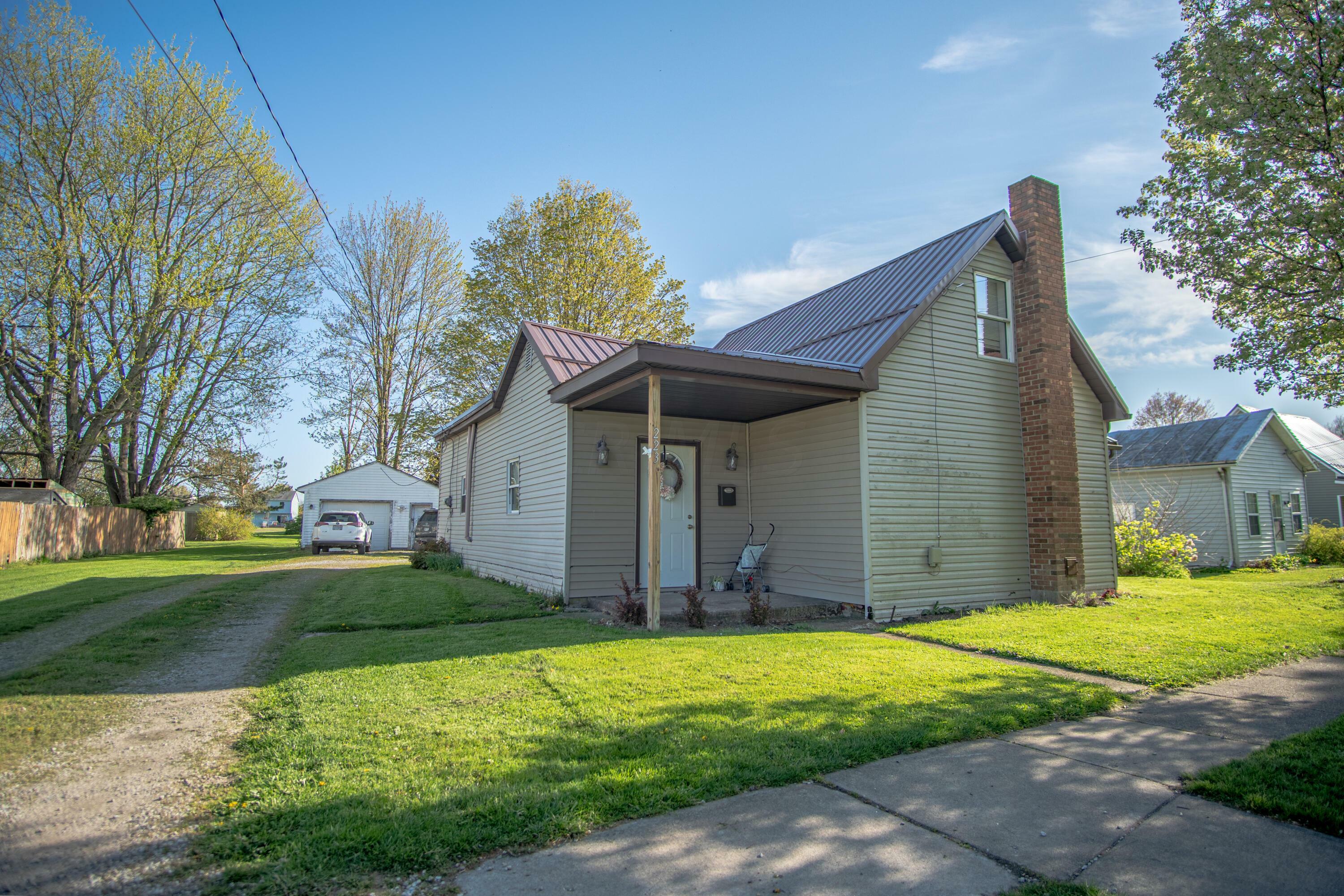 Property Photo:  223 Nichols Street  OH 43315 