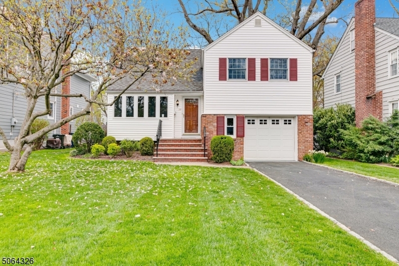 Property Photo:  17 Watson Rd  NJ 07023 