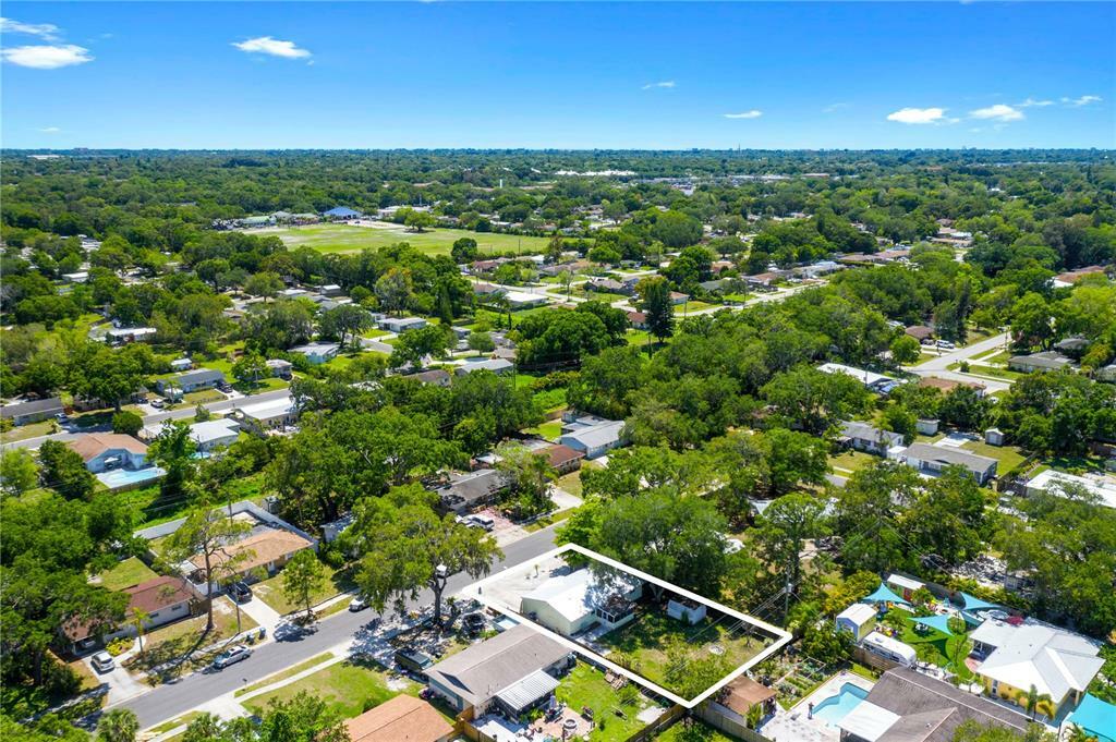 Property Photo:  4929 Brookmeade Drive  FL 34232 