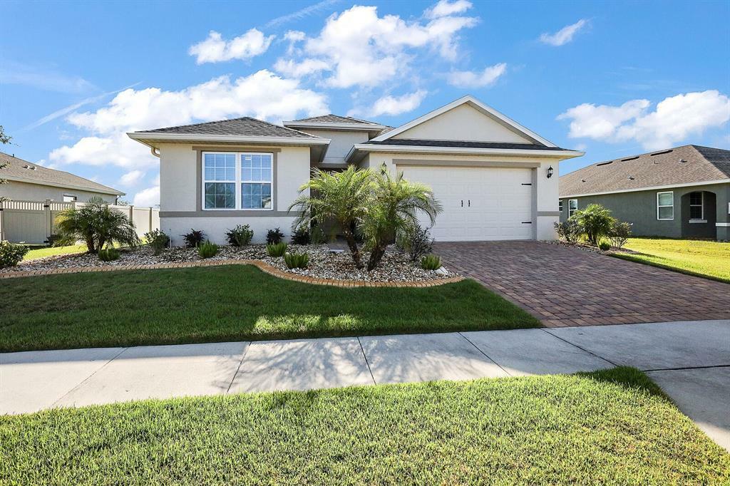 Property Photo:  465 Bellissimo Place  FL 34737 