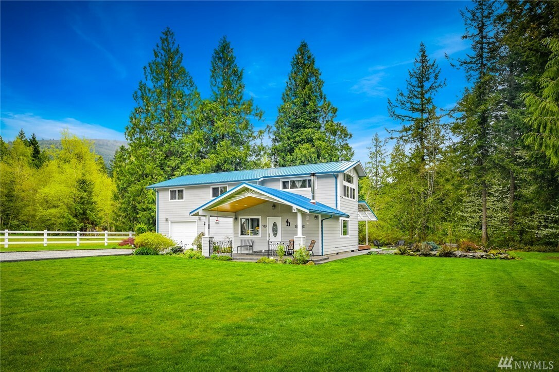 Property Photo:  24221 Martin Rd  WA 98284 