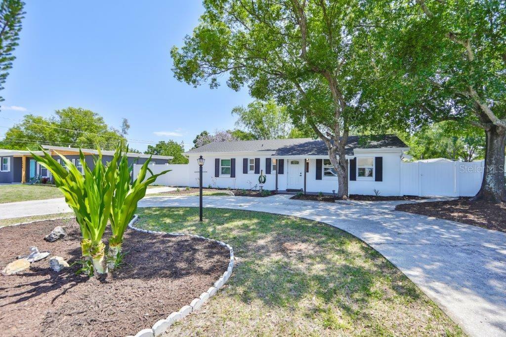 Property Photo:  3910 W Paxton Avenue  FL 33611 