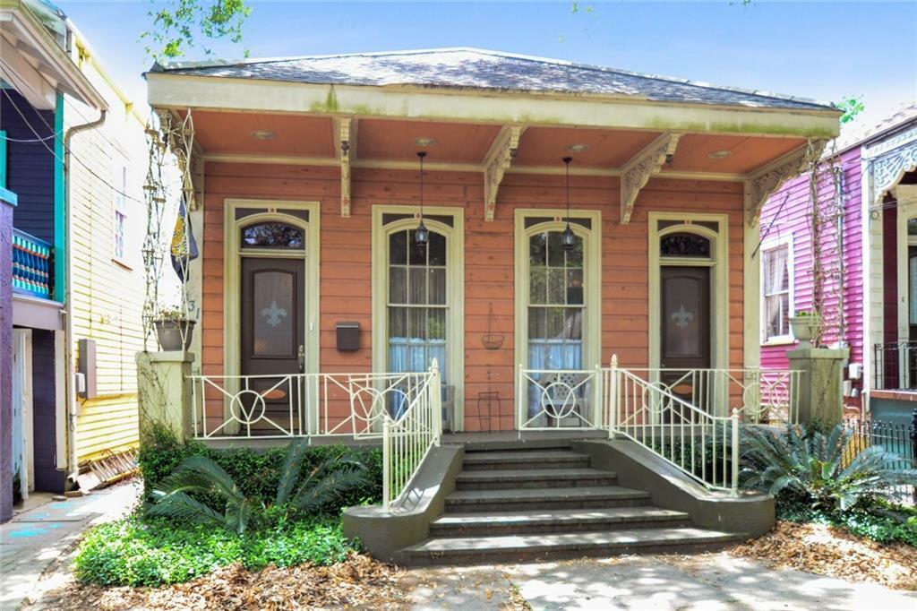 Property Photo:  831 Opelousas Avenue  LA 70114 