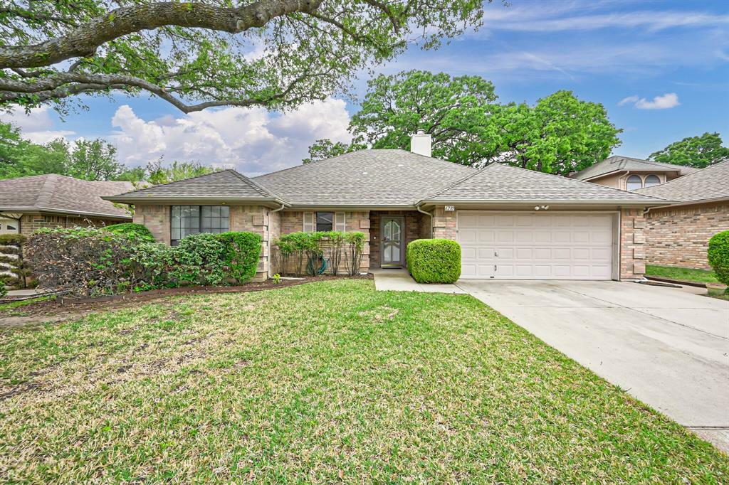 Property Photo:  6210 Meadowmere Lane  TX 76001 