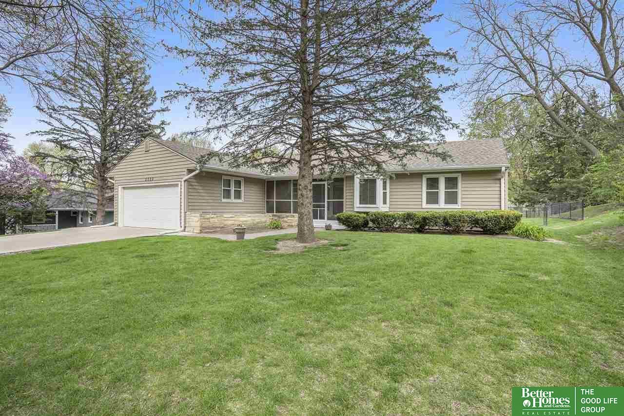 Property Photo:  2525 S 101st  NE 68124 