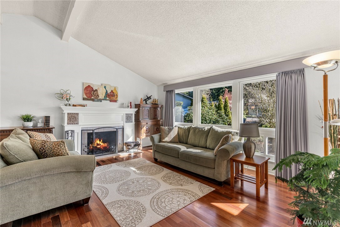 Property Photo: 749 NE Pinecrest Dr WA 98311