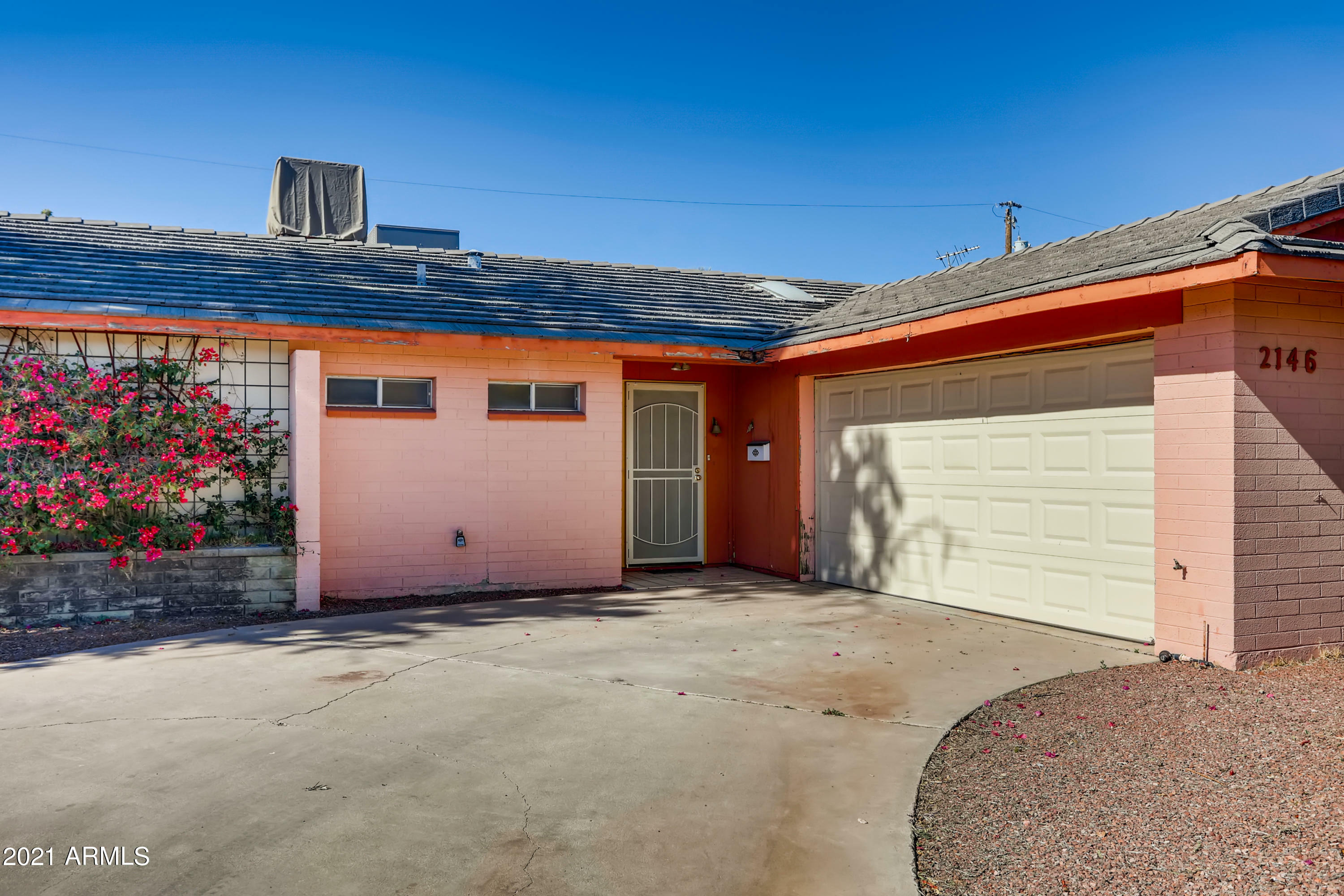Property Photo: 2146 W Willow Avenue AZ 85029