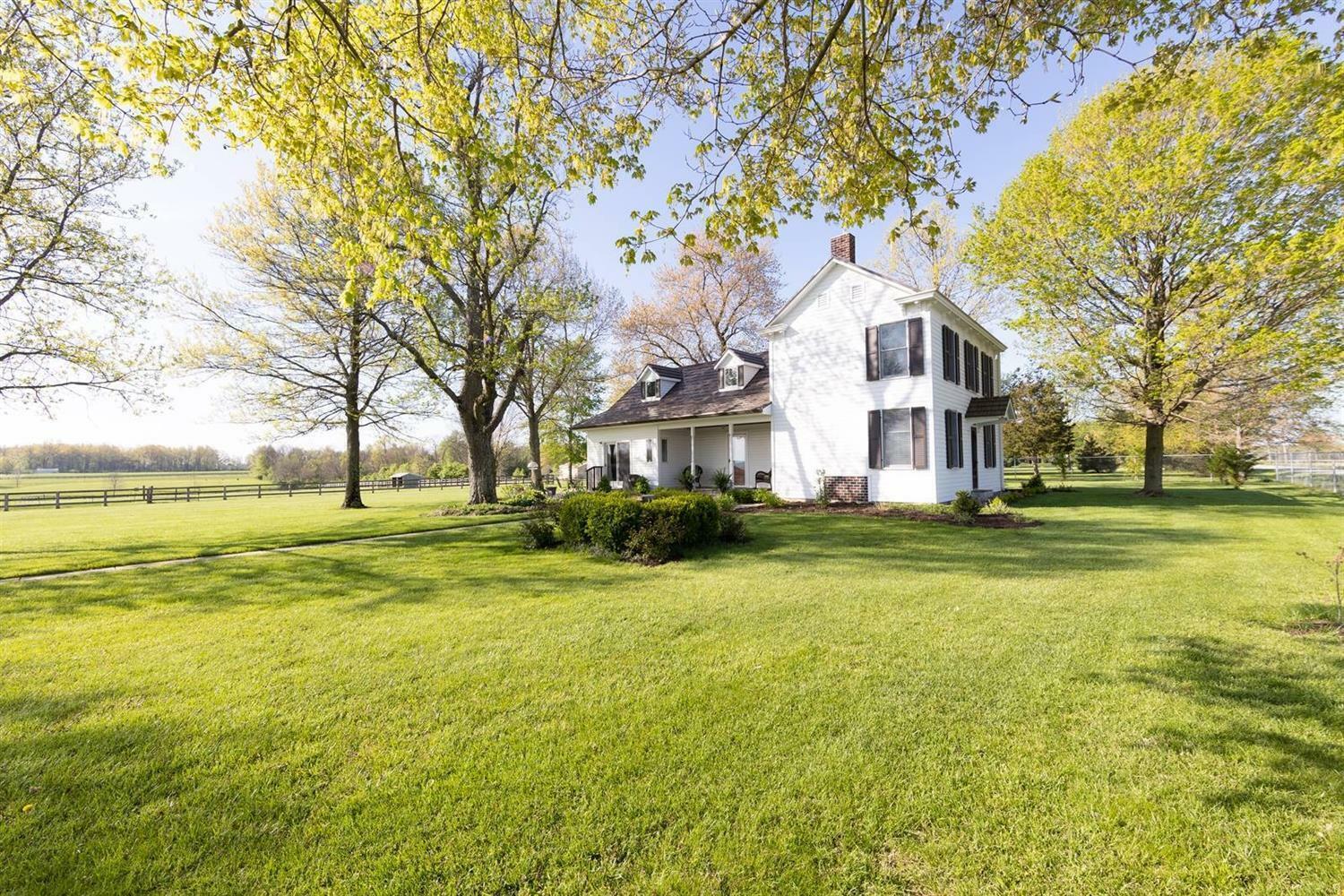 Property Photo:  9106 Roachester Cozzadale Rd  OH 45162 