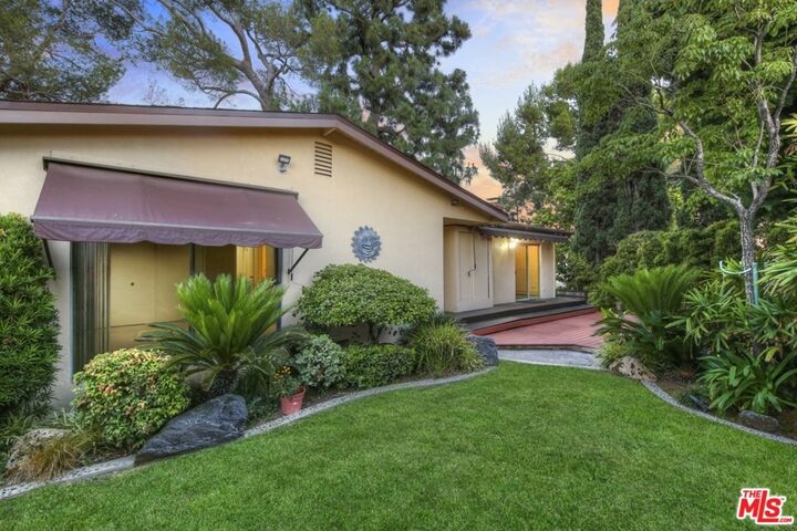 Property Photo:  6225 Temple Hill Drive  CA 90068 