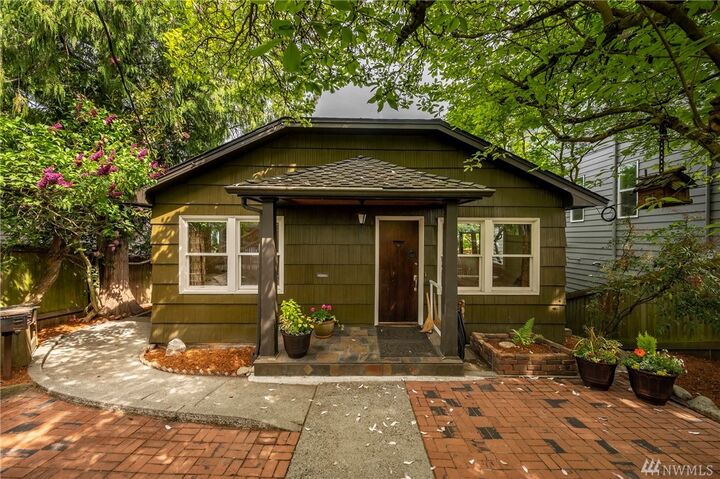 Property Photo: 3714 34th Ave SW WA 98126