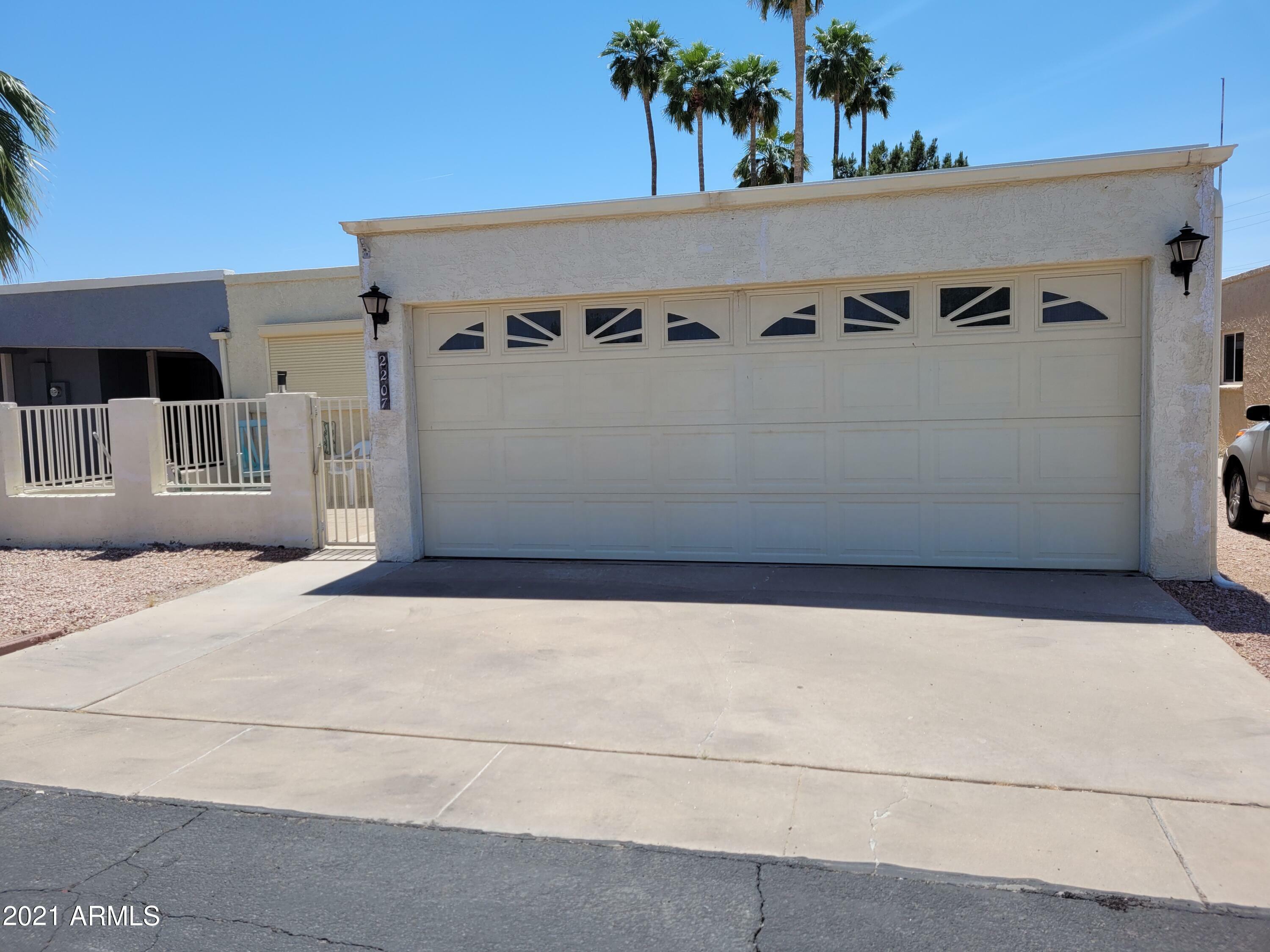 Property Photo:  2207 N Recker Road  AZ 85215 