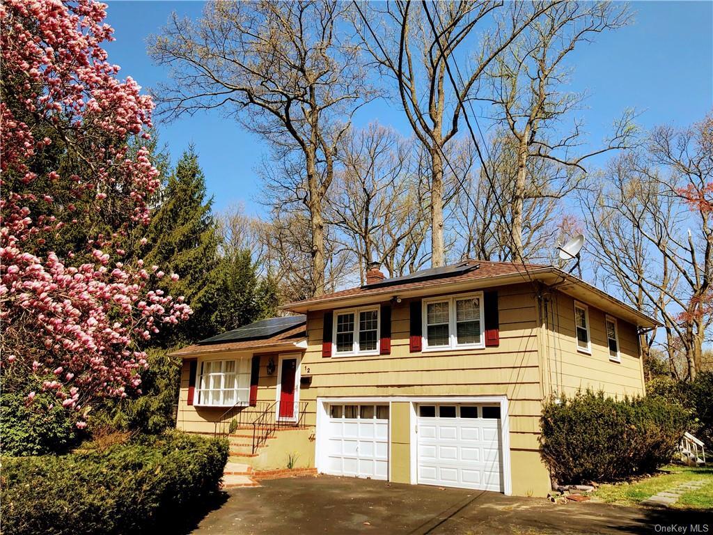 Property Photo:  12 Oak Road  NY 10956 