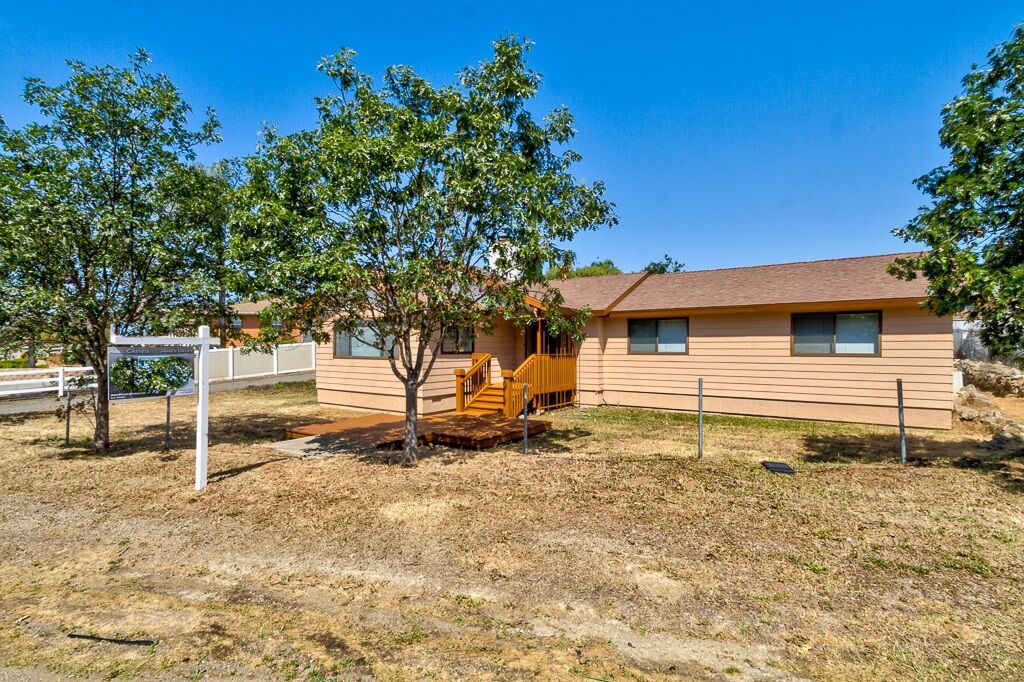 Property Photo:  273 Poinsettia Ave  CA 92083 