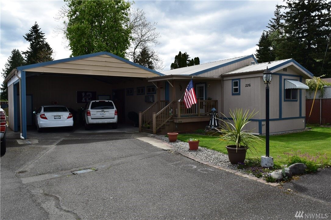 Property Photo:  1313 Harrison Ave 226  WA 98531 