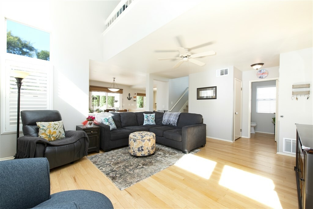 Property Photo: 1735 Mount Way CA 92081