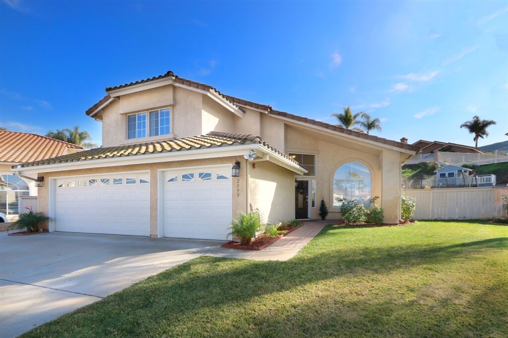 Property Photo:  2999 Via Roblar Ct  CA 92019 