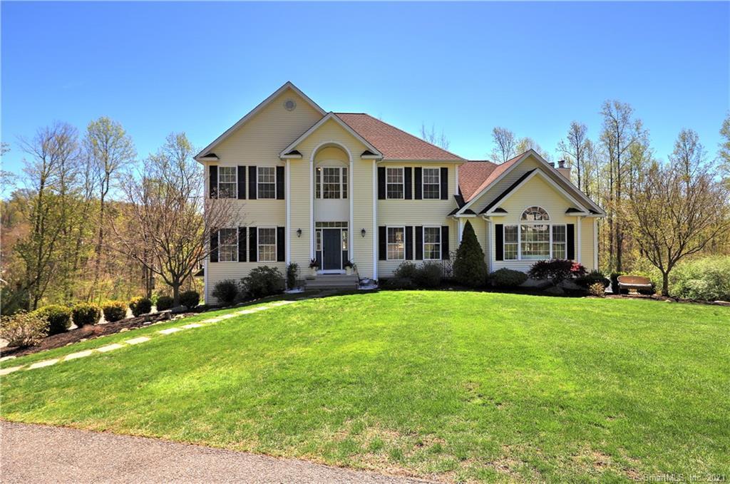 Property Photo: 8 Aspen Lane CT 06483