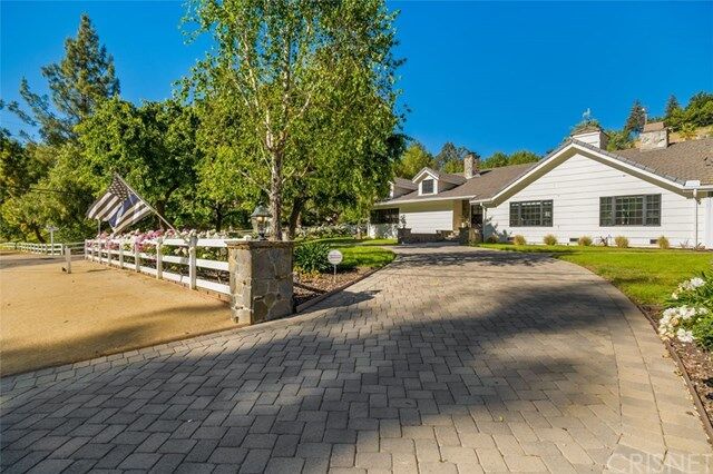 Property Photo:  5488 Round Meadow Road  CA 91302 