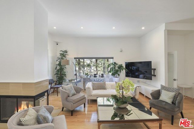 Property Photo: 3551 Dixie Canyon Place CA 91423