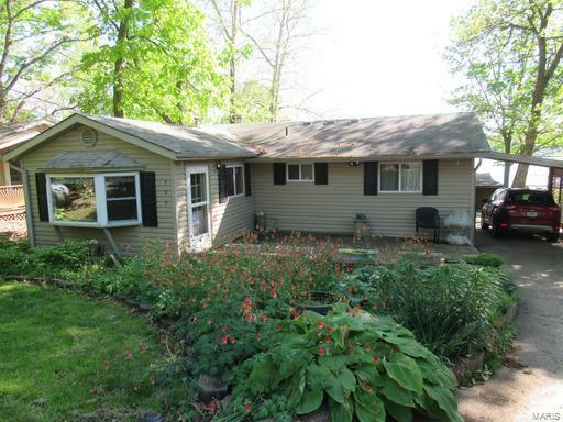 Property Photo:  533 Lakeside Drive   65453 