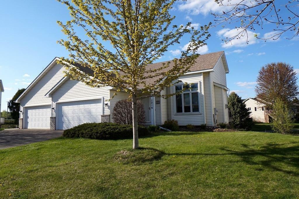 Property Photo:  1216 Hawthorne Court  MN 55057 