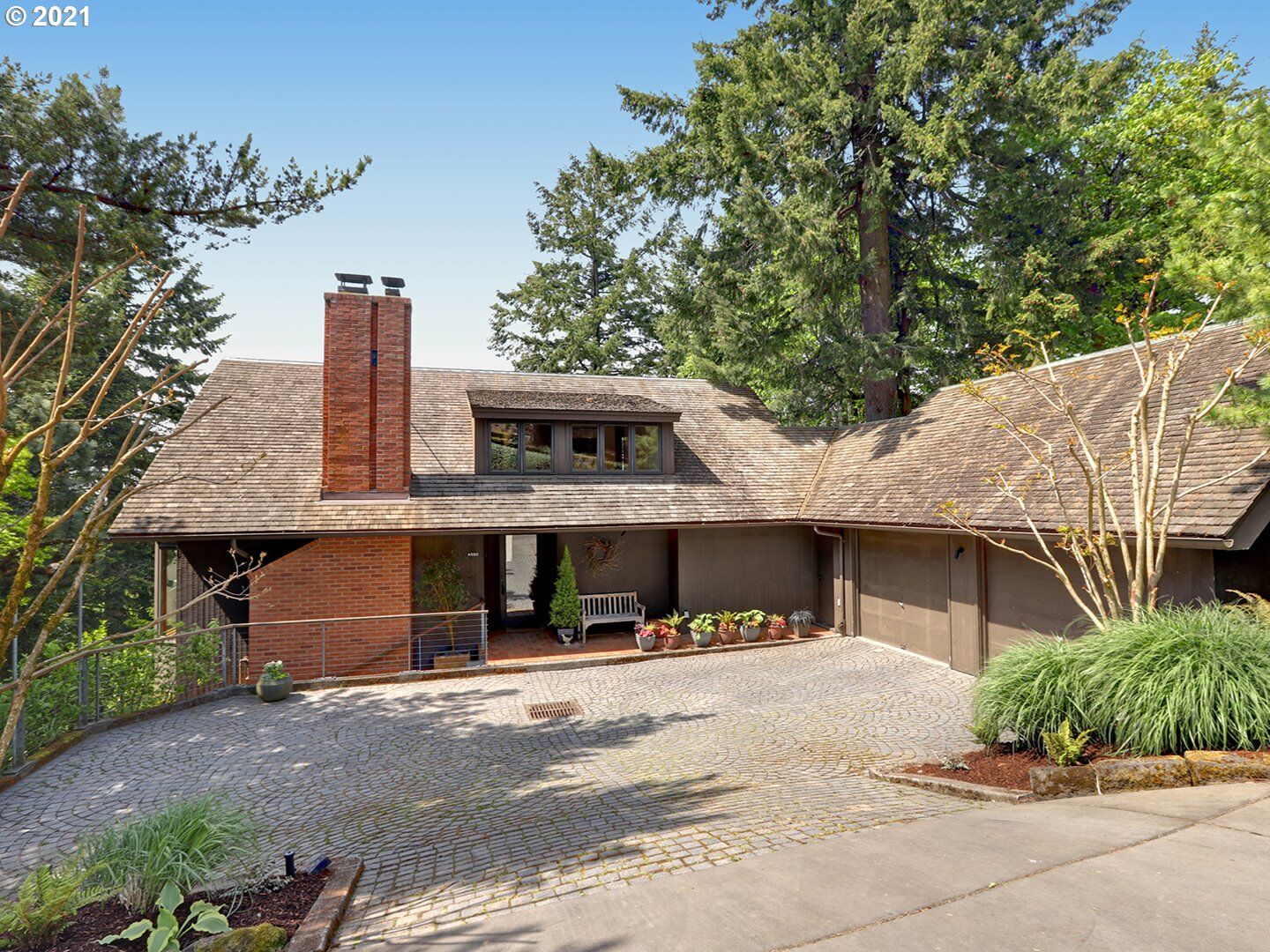 Property Photo:  4550 SW Greenhills Way  OR 97221 