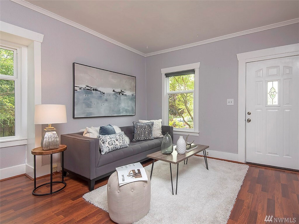 Property Photo: 7044 Mary Ave NW WA 98117