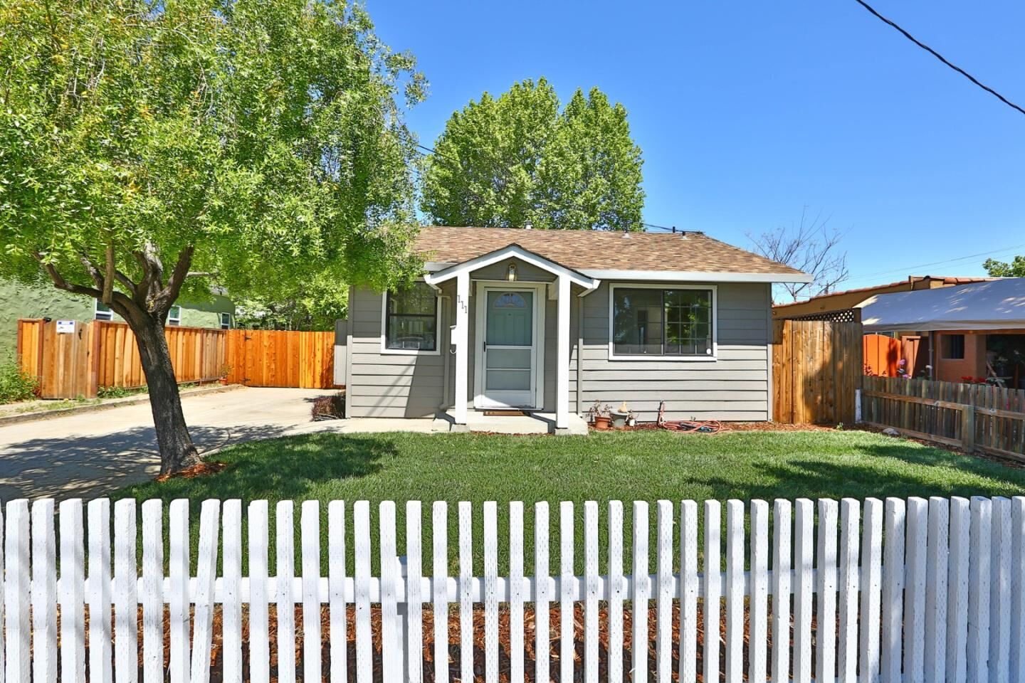 Property Photo:  111 East Hedding Street  CA 95112 