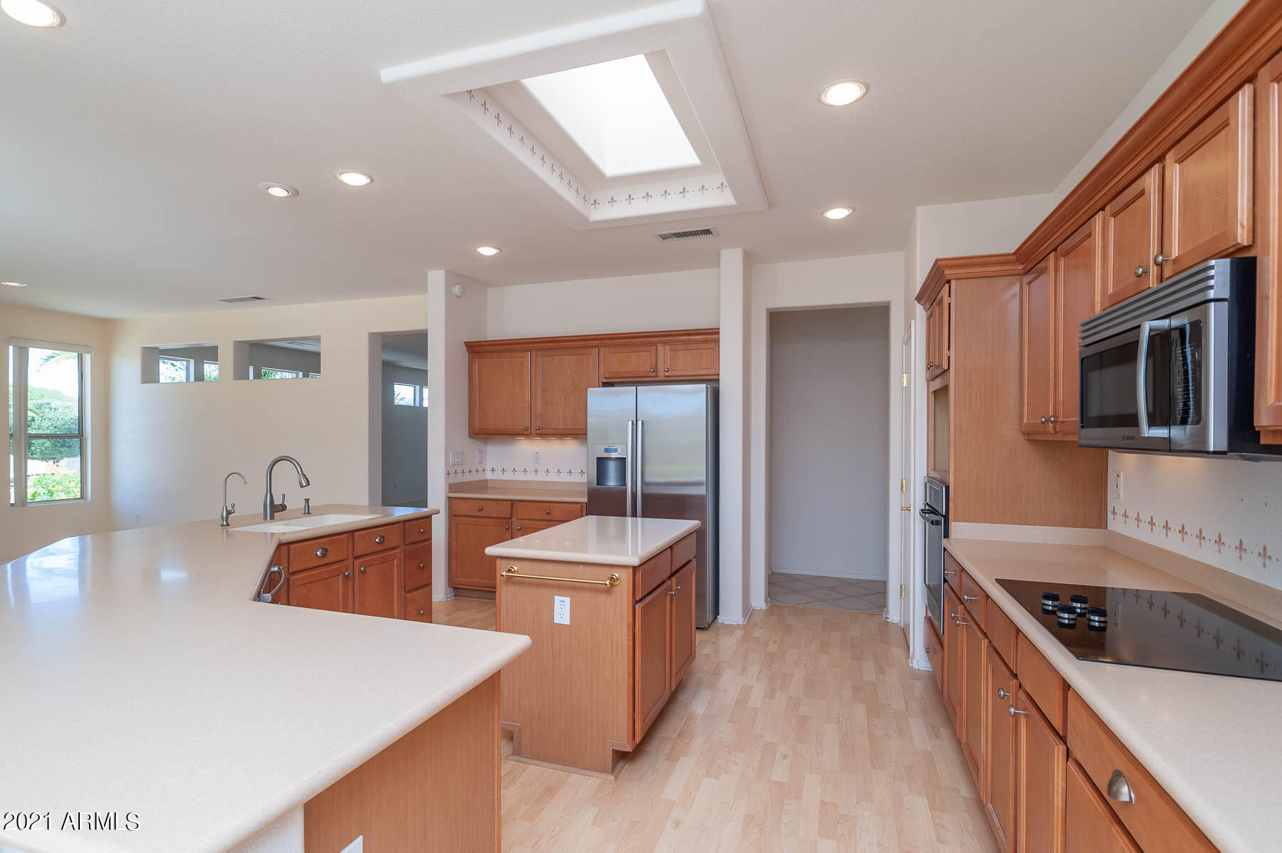 Property Photo: 17915 N Catalina Court AZ 85374