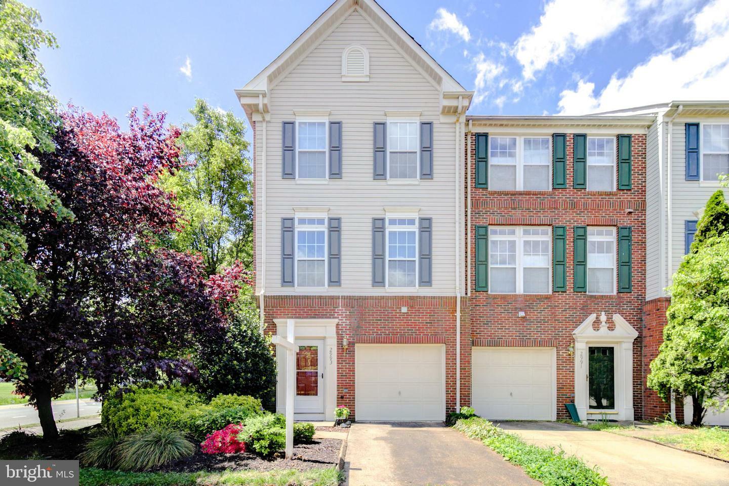 2993 Huntington Grove Square  Alexandria VA 22306 photo