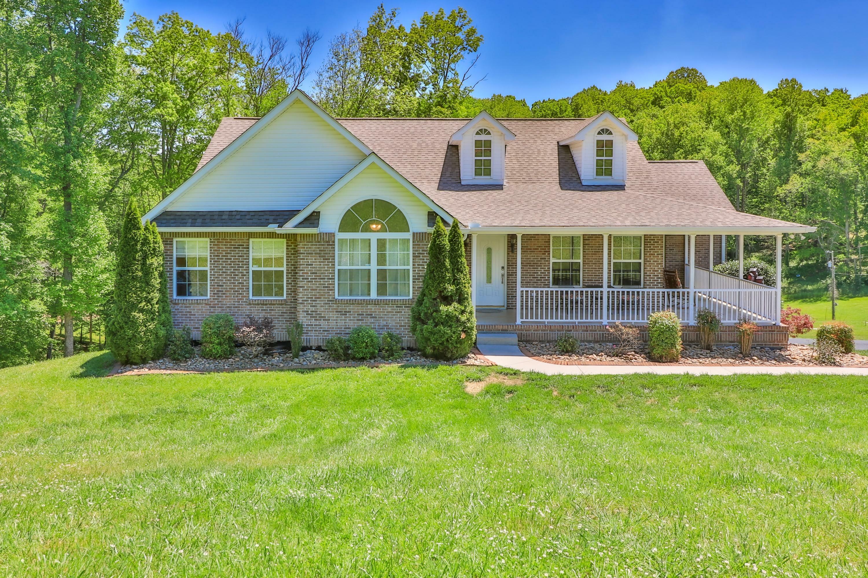 Property Photo:  376 Red Hill Rd  TN 37705 