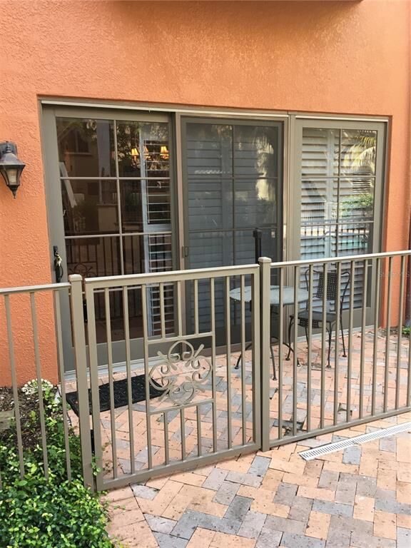 Property Photo: 1533 Oak Street 13 FL 34236