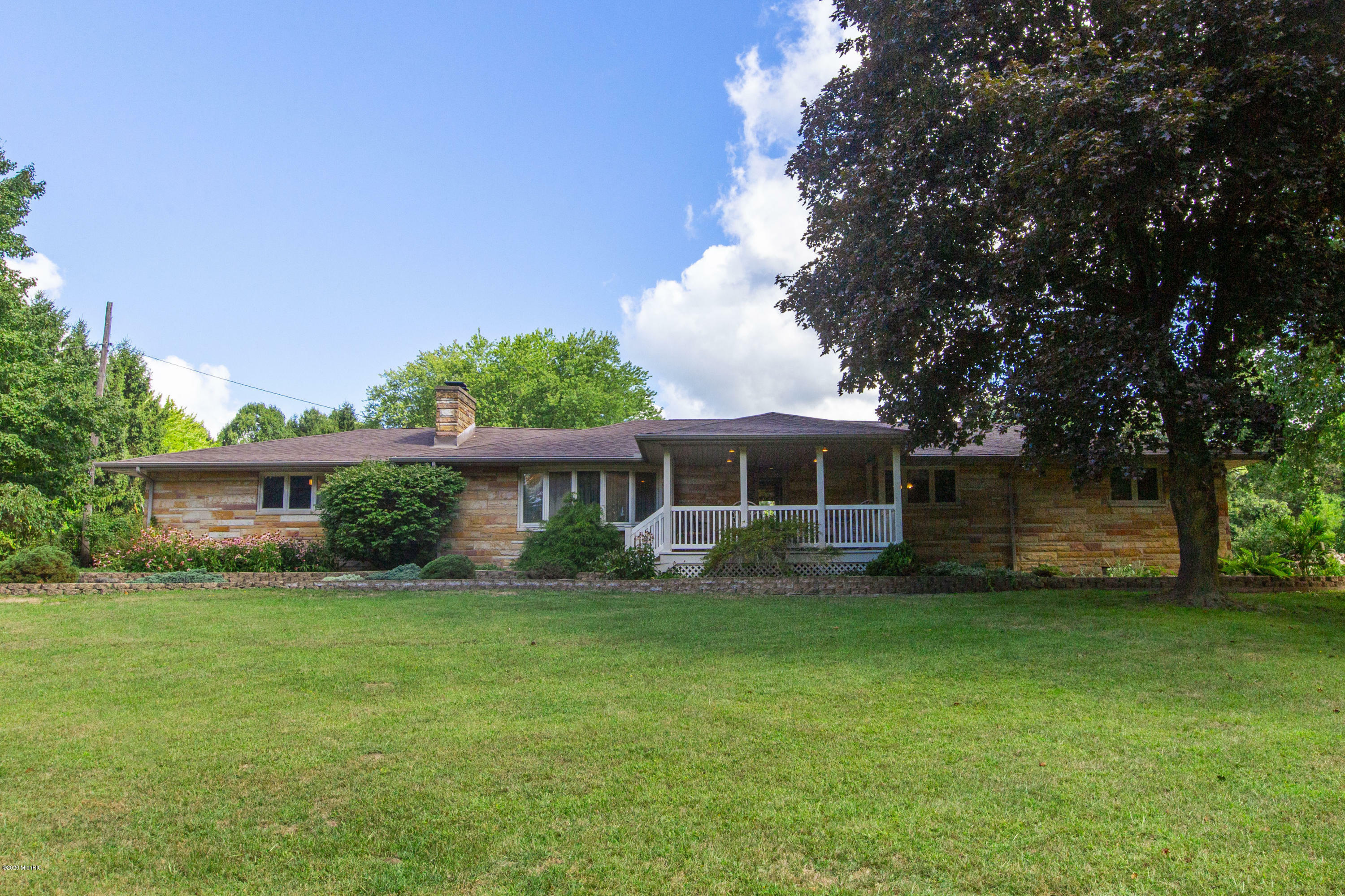 Property Photo:  2755 Weaver Road  MI 49120 