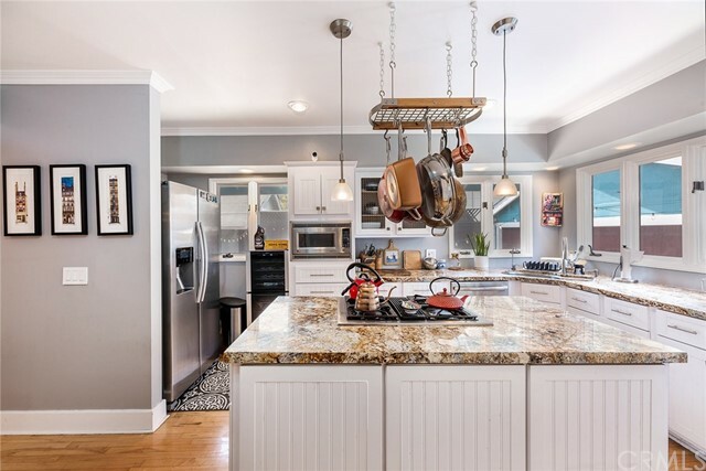 Property Photo: 233 Lindero Avenue CA 90803
