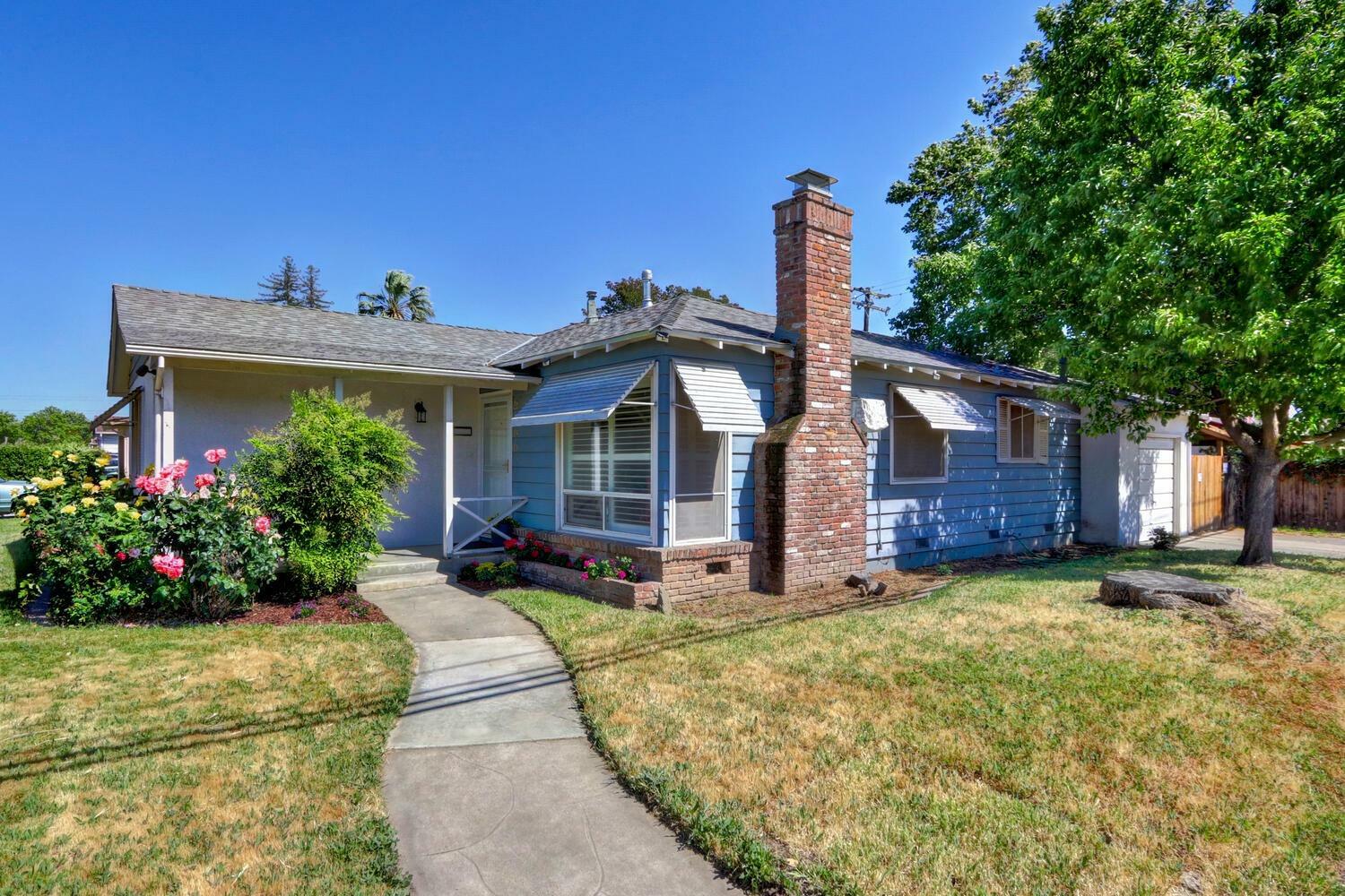 Property Photo:  2000 Joan Way  CA 95825 