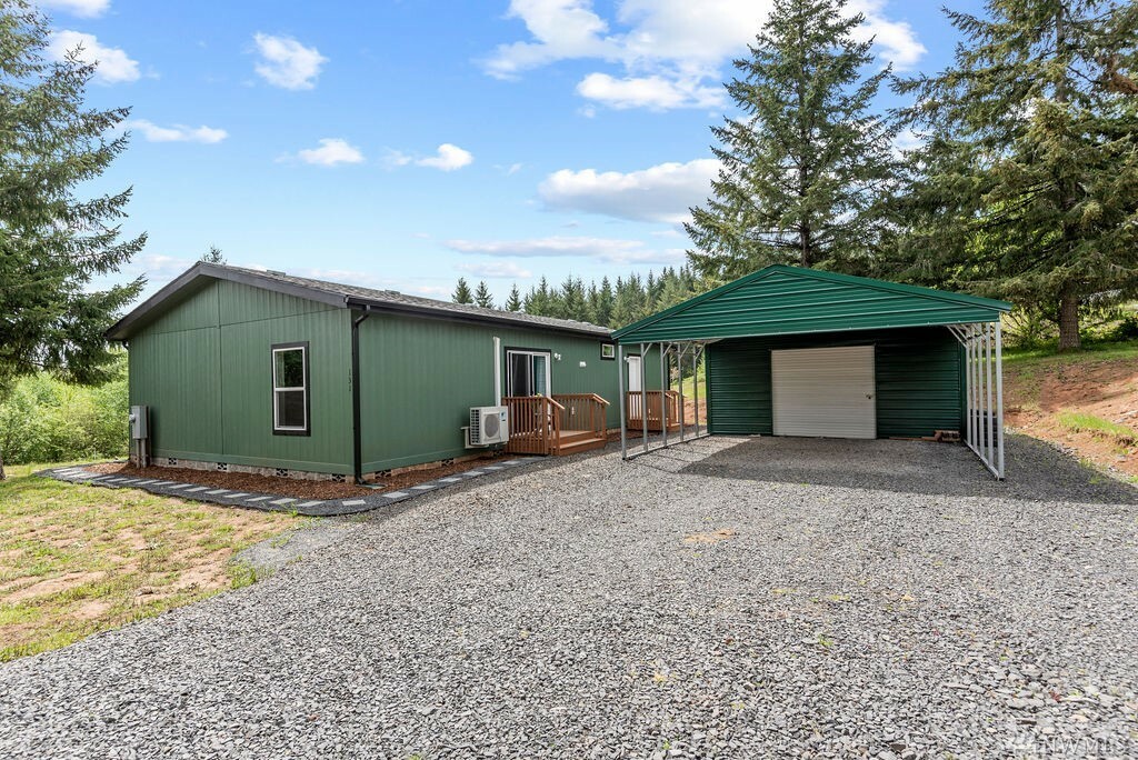 Property Photo:  131 Silverthistle Rd  WA 98596 