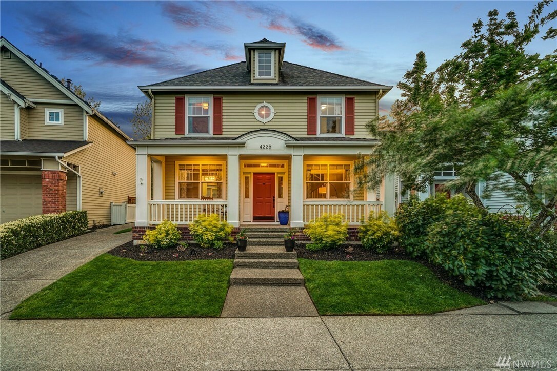 Property Photo: 4225 249th Ct SE WA 98029